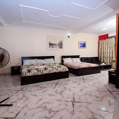 D'Tavern Apartment Ibadan Extérieur photo